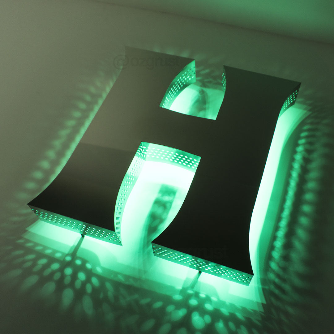 Malli 11V.1 - ruostumaton 3D Letter